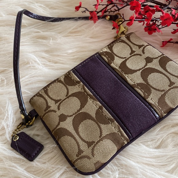 COACH small wristlet - Picture 1 of 9